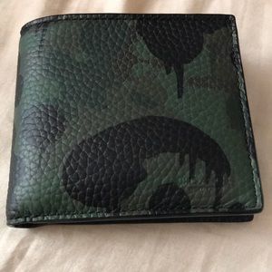 Coach men’s camo bi-fold wallet